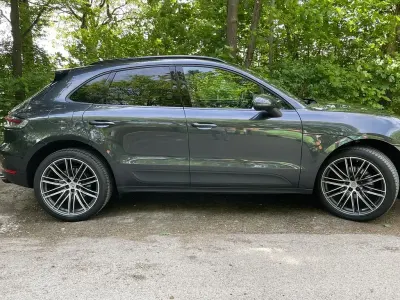 Begagnad Porsche Macan 245 HK (180 kW) 2021 Grå SUV