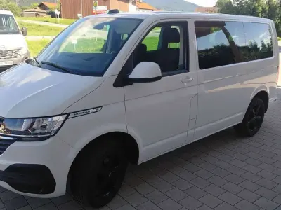 Gebraucht VW T6.1 Trendline 150 PS (110 kW) 2022 Weiß Van