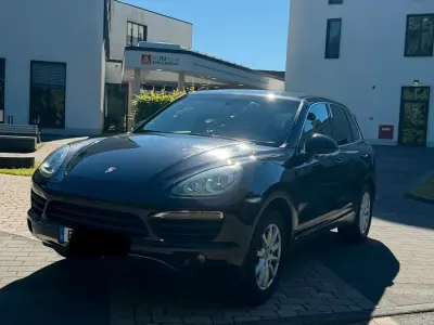 Gebraucht Porsche Cayenne 240 PS (176 kW) 2011 Schwarz SUV