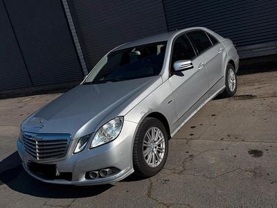 Gebraucht Mercedes E200 Elegance 136 PS (100 kW) 2010 Silber Limousine