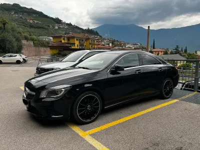 Gebraucht Mercedes CLA180 Urban 122 PS (89 kW) 2014 Schwarz Limousine