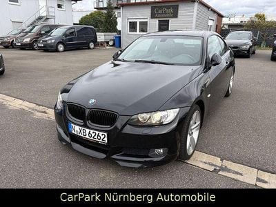 Saphirschwarz Gebraucht 2009 BMW 320 Comfort Edition Coupé | 8.999 € (Fairer Preis)