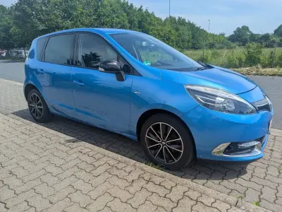 Gebraucht Renault Scénic III Bose Edition 131 PS (96 kW) 2013 Blau Van / Kleinbus