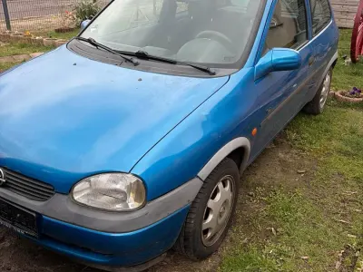 Brugt Opel Corsa 54 HK (39 kW) 1998 Blå Hatchback