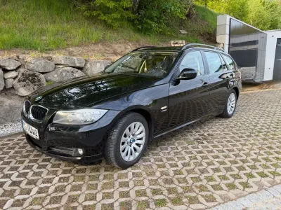 Gebraucht BMW 320 177 PS (130 kW) 2009 Schwarz Kombi