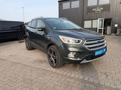 Gebraucht Ford Kuga Titanium 150 PS (110 kW) 2017 Grün SUV