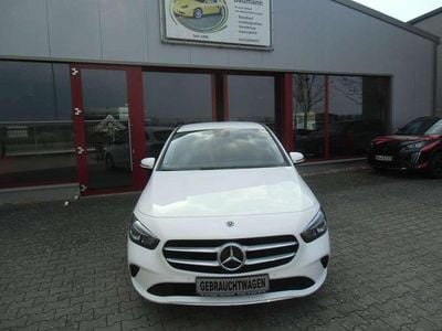 Usata Mercedes B200 163 CV (119 kW) 2019 Bianco Monovolume