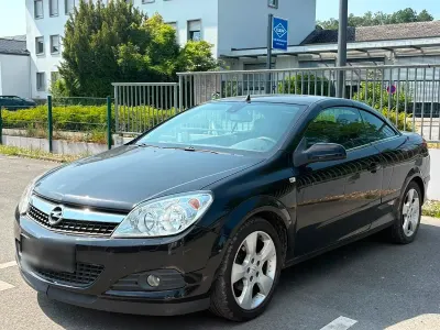 Gebraucht Opel Astra 125 PS (91 kW) 2009 Schwarz Cabrio