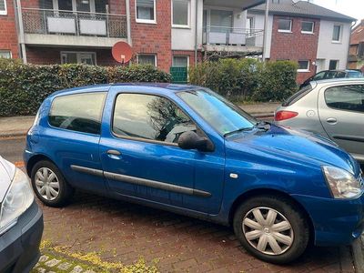 Gebraucht Renault Clio II 58 PS (42 kW) 2011 Blau Kleinwagen