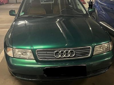 Gebraucht Audi A4 Design 101 PS (74 kW) 1997 Grün Limousine
