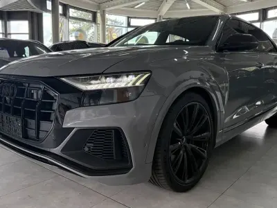 Gebraucht Audi SQ8 Competition 507 PS (372 kW) 2023 Grau SUV