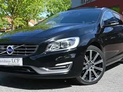 Brugt Volvo V60 Summum 190 HK (139 kW) 2015 Sort Stationcar
