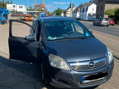 Gebraucht Opel Zafira 125 PS (91 kW) 2008 Blau Van / Kleinbus