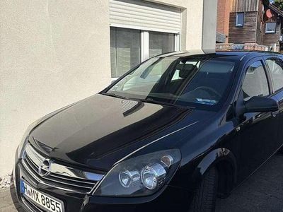 Schwarz Gebraucht 2009 Opel Astra Edition Kombi | 2.500 € (Fairer Preis)