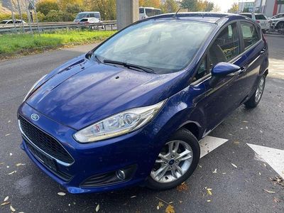 Gebraucht Ford Fiesta Celebration 101 PS (74 kW) 2016 Blau Kleinwagen