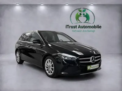 Gebraucht Mercedes B200 163 PS (119 kW) 2020 Schwarz Kleinwagen