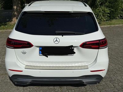Mercedes B200