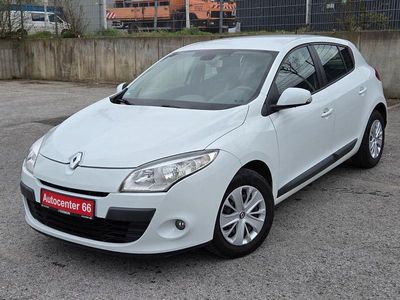 Usata Renault Mégane Expression 101 CV (74 kW) 2011 Bianco Berlina