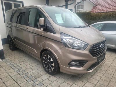 Usata Ford Tourneo Sport 170 CV (125 kW) 2023 Oro Monovolume