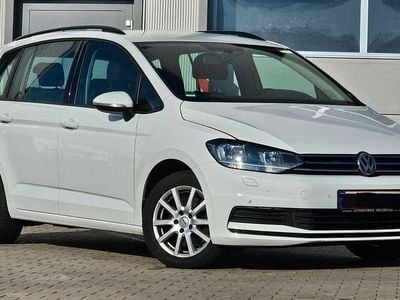 Gebraucht VW Touran 150 PS (110 kW) 2017 Weiß Van / Kleinbus