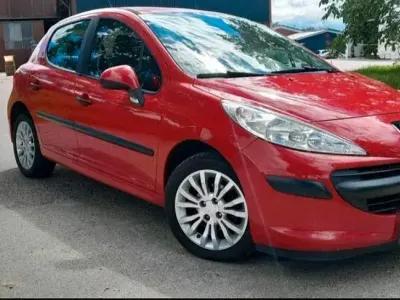 Gebraucht Peugeot 207 101 PS (74 kW) 2008 Rot Kleinwagen