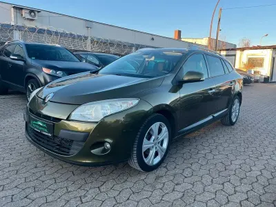 Usata Renault Mégane III Dynamique 131 CV (96 kW) 2010 Verde Berlina