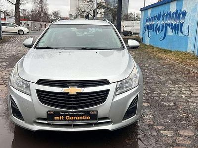 Gebraucht Chevrolet Cruze LS 124 PS (91 kW) 2013 Argon silber/ice silver (m2) Kombi
