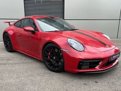 Porsche 911 Carrera 4 GTS
