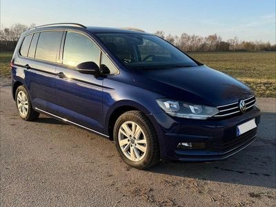 Gebraucht VW Touran Comfortline 122 PS (89 kW) 2024 Blau Van / Kleinbus