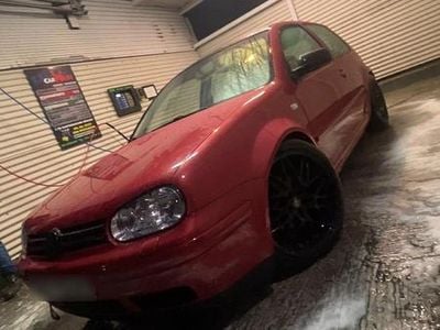 Gebraucht VW Golf IV 115 PS (84 kW) 2001 Rot Kleinwagen