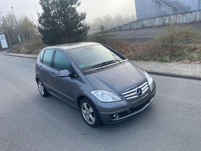 Gebraucht Mercedes A180 Avantgarde 109 PS (80 kW) 2012 Grau Van / Kleinbus