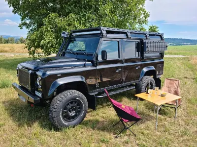 Gebraucht Land Rover Defender 122 PS (89 kW) 2013 Schwarz Kombi