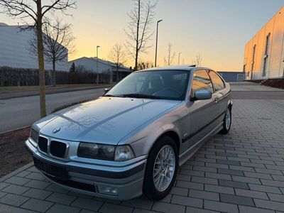 BMW 323 Compact