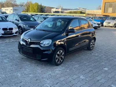Begagnad Renault Twingo Zen 65 HK (47 kW) 2021 Svart Halvkombi