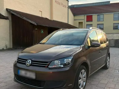 Gebraucht VW Touran 140 PS (102 kW) 2012 Braun Van / Kleinbus