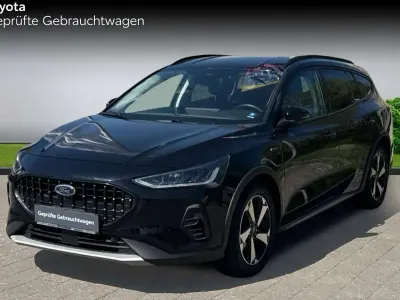 Gebraucht Ford Focus Active X 155 PS (114 kW) 2022 Obsidianschwarz metallic Kombi