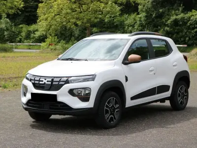 Gebraucht Dacia Spring Extreme 47 kW (65 PS) 2023 Kaolinweiã Kleinwagen