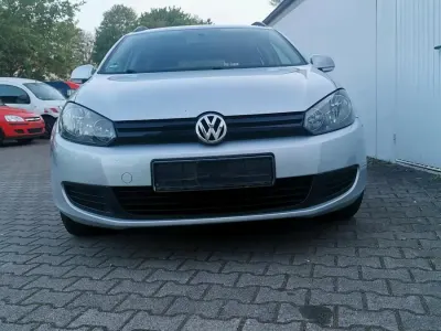 Gebraucht VW Golf VI 105 PS (77 kW) 2011 Grau Kleinwagen