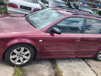 Gebraucht Audi A4 163 PS (119 kW) 2003 Rot Kombi