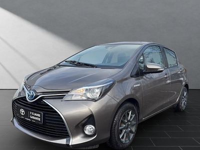 Gebraucht Toyota Yaris Hybrid Basis 101 PS (74 kW) 2017 Grau Kleinwagen