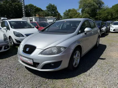 Gebraucht Seat Leon Reference 105 PS (77 kW) 2011 "estrella" silber Kleinwagen