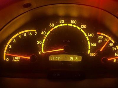 Gebraucht Mercedes Sprinter 129 PS (94 kW) 2001 Grün Van