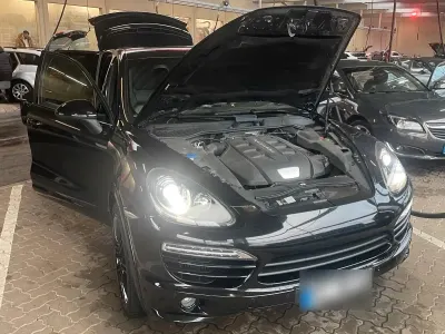 Gebraucht Porsche Cayenne GTS 245 PS (180 kW) 2013 Schwarz SUV