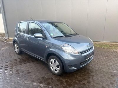 Gebraucht Daihatsu Sirion 91 PS (66 kW) 2011 Grau Kleinwagen