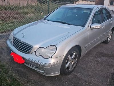 Mercedes C200