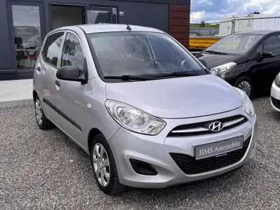 Gebraucht Hyundai i10 Edition 69 PS (50 kW) 2013 Silber Kleinwagen