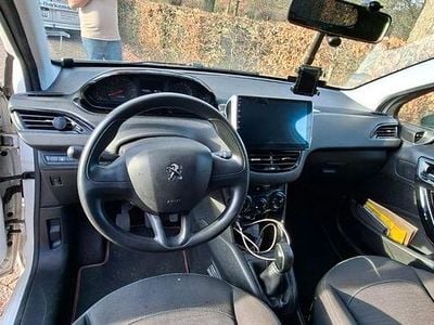 Gebraucht Peugeot 208 Access 68 PS (50 kW) 2014 Grau Kleinwagen