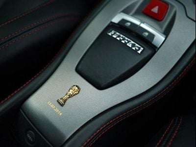 Schwarz Gebraucht 2015 Ferrari 458 Coupé | 264.000 € (Teuer)