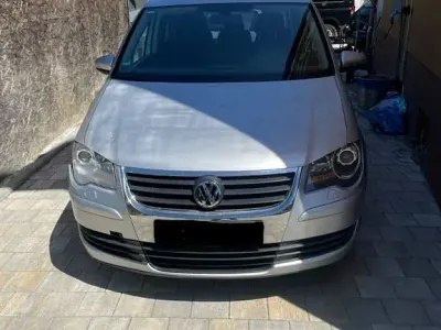 Gebraucht VW Touran 140 PS (102 kW) 2010 Silber Van / Kleinbus