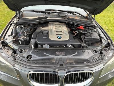 Usado BMW 530 214 CV (157 kW) 2006 Gris Familiar